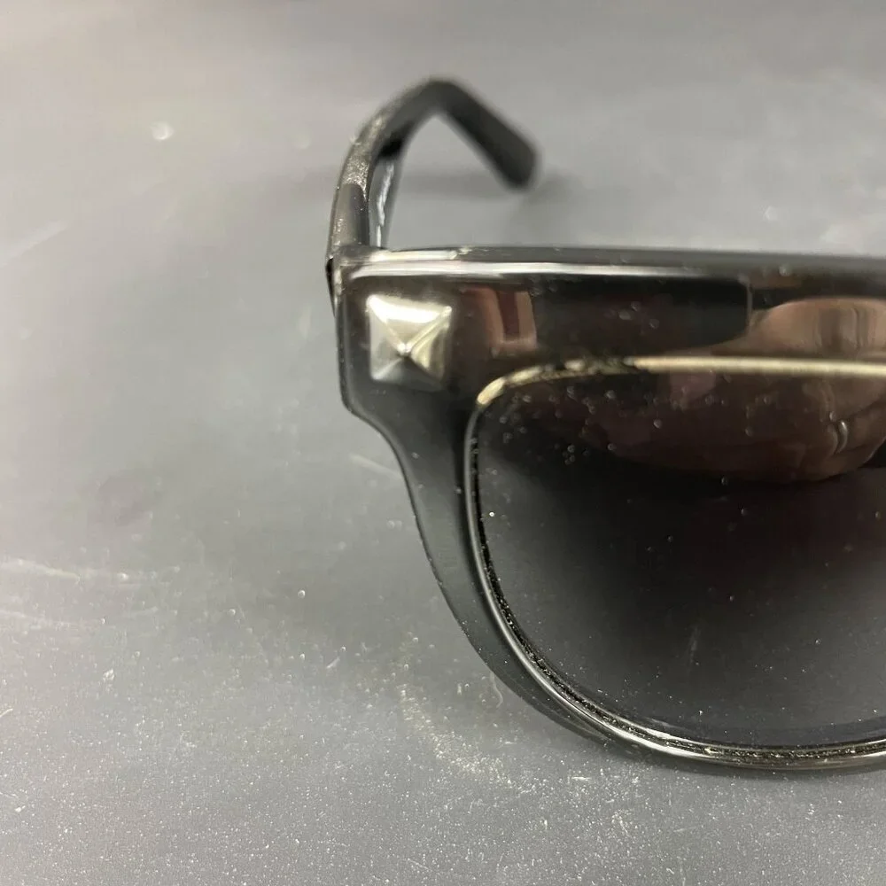 Valentino Gradient Oversize Black Acetate Sunglasses Silver Tone Rockstuds V724S - Picture 2 of 11